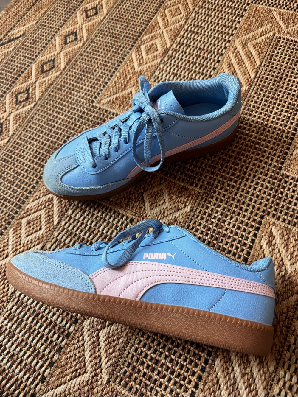 PUMA Club II Era Sneakers Blue & Pink Suede Leather Size 8.5